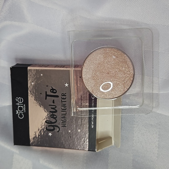 CIATE LONDON GLOW TO HIGHLIGHTER IN MOONDUST-SAMPLE REFILL - Picture 2 of 6